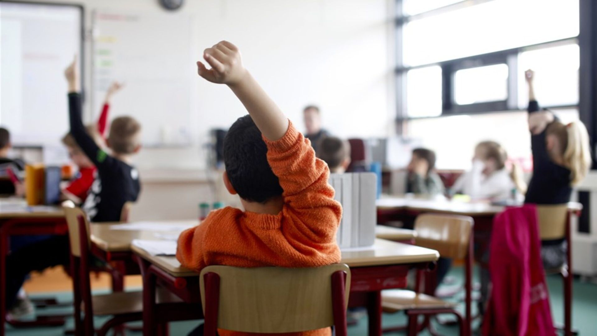 1-ci, 7-ci və 10-cu siniflər üçün yeni dərsliklər gəlir