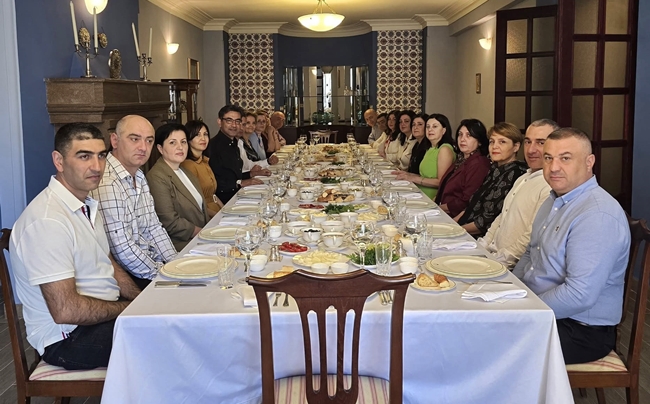 Türkiyənin Gürcüstandakı Səfirliyində ənənəvi türk səhər yeməyi süfrəsi açılıb